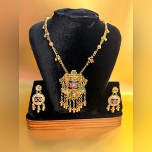Gold-Tone Floral Pendant Necklace and Earrings Set - Women Jewelry